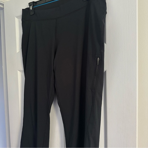 Size XL Columbia Women's Back Beauty High-Rise Omni Shield Water Resistant Pants - Picture 5 of 7